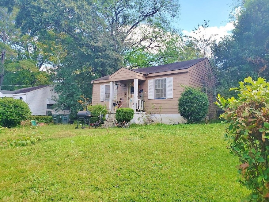 1330 Lakeview Dr, Macon, GA 31206 - photo 1