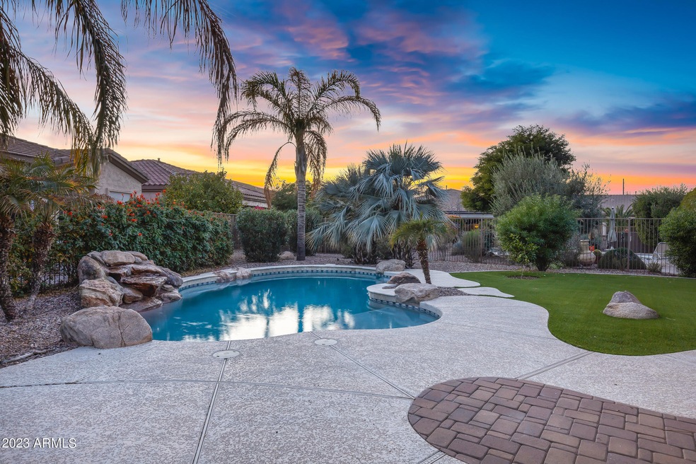 4081 E Nightingale Ln-65