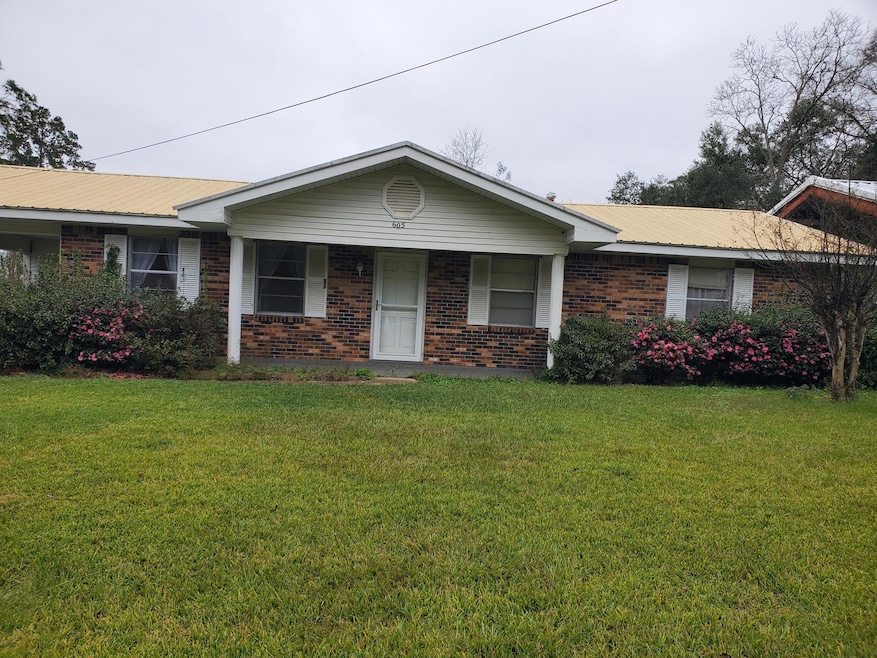 605 Barbara St, Deridder, LA 70634 - photo 1