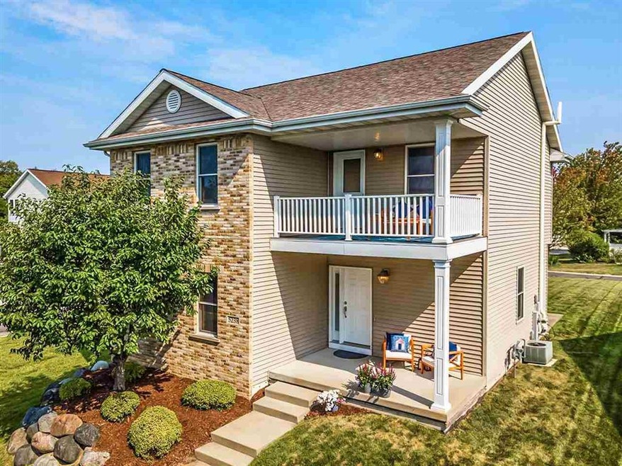 5238 Teaberry Ln, Fitchburg, WI 53711 - photo 1