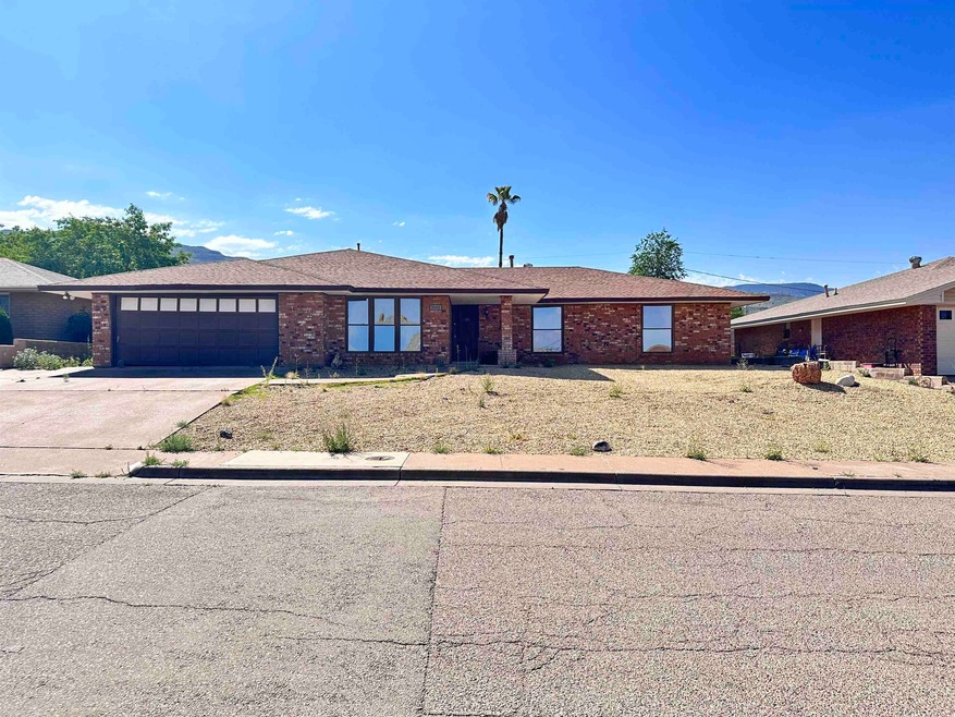 1602 Crescent Dr, Alamogordo, NM 88310 - photo 1