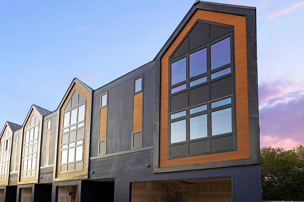 For Sale $799,000 • Co-Listing Agent