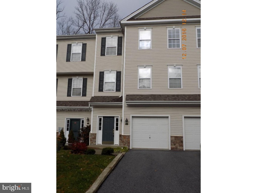 7 Hillview Cir, Lansdowne, PA 19050 - photo 1