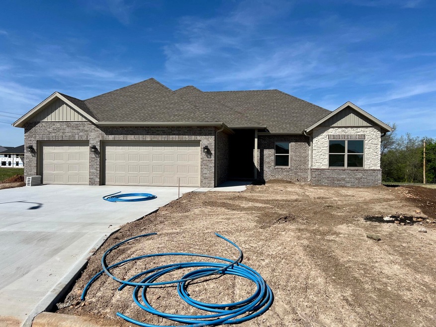 669 W Arbor Glenn Dr, Nixa, MO 65714 - photo 1