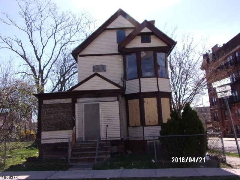 198 S Center St, Orange, NJ 07050 - photo 1