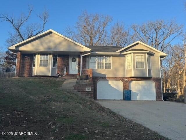 205 Churchview Dr, Jefferson City, MO 65109 - photo 1