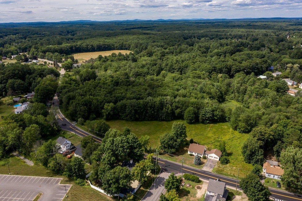 242 S Main St, Newmarket, NH 03857 - photo 1