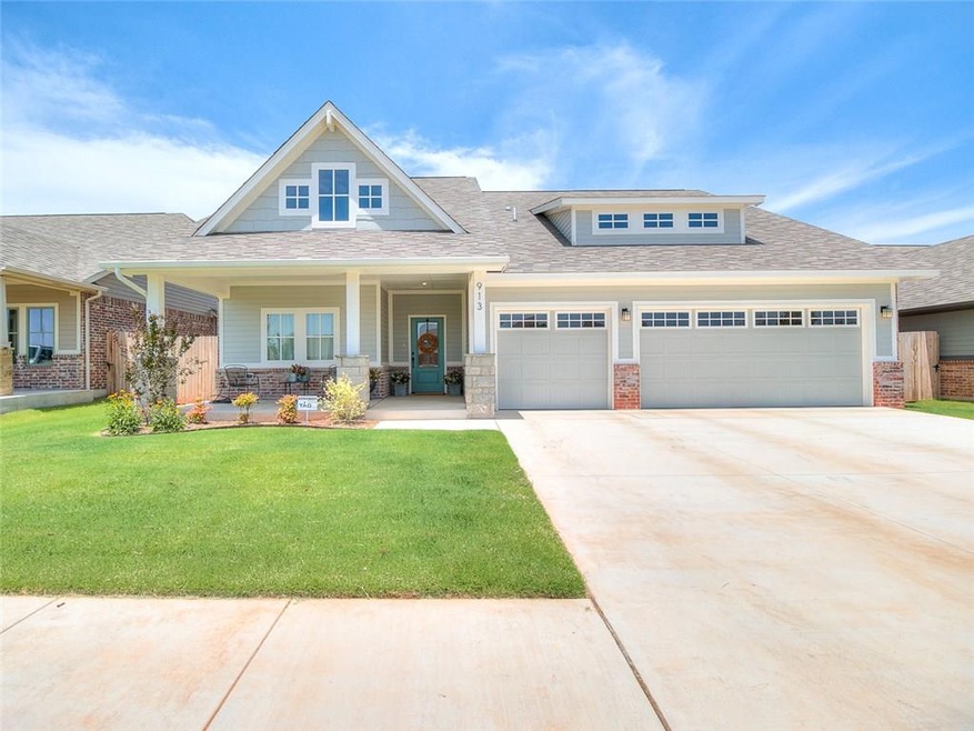 913 NE 21st St, Moore, OK 73160 - photo 1