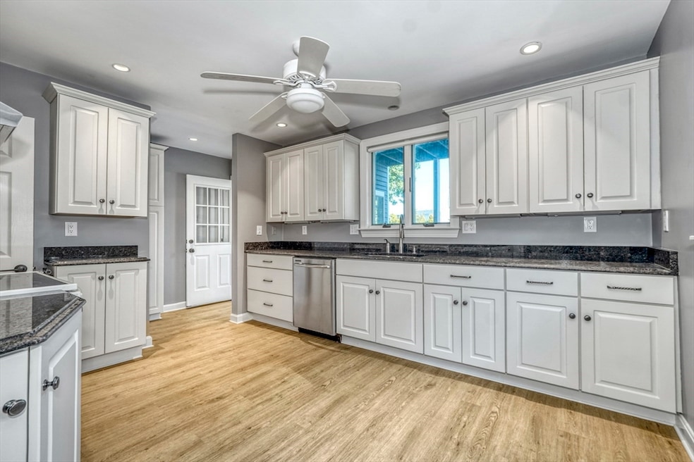 Sold $1,299,000 • Co-Listing Agent