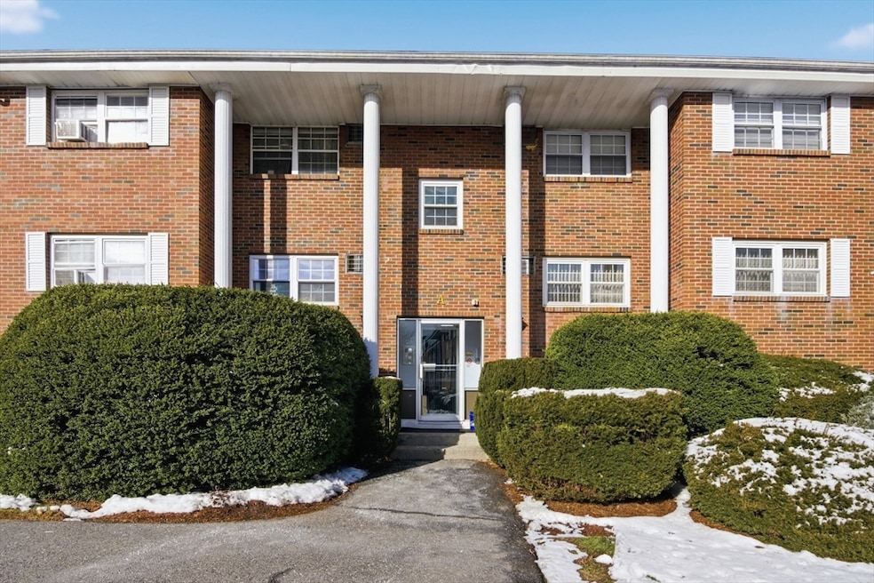 39 Pleasant St unit 7, Northborough, MA 01532 - photo 1