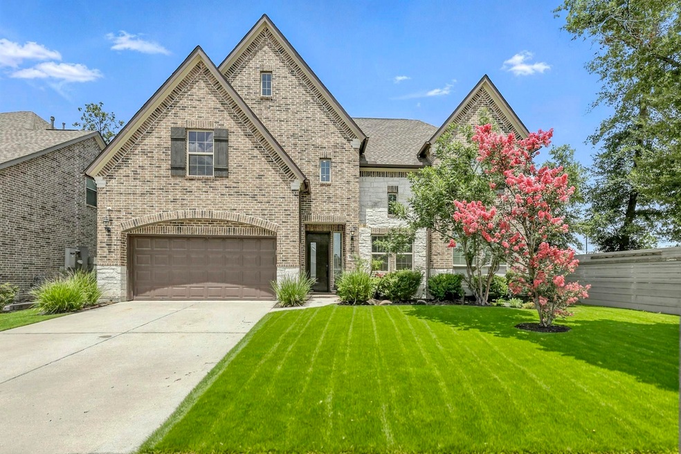 17497 Chestnut Cove Dr, Conroe, TX 77302 - photo 1