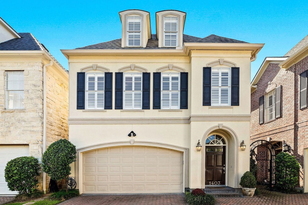 1403 W Hilshire Park Dr, Houston, TX 77055 - photo 1