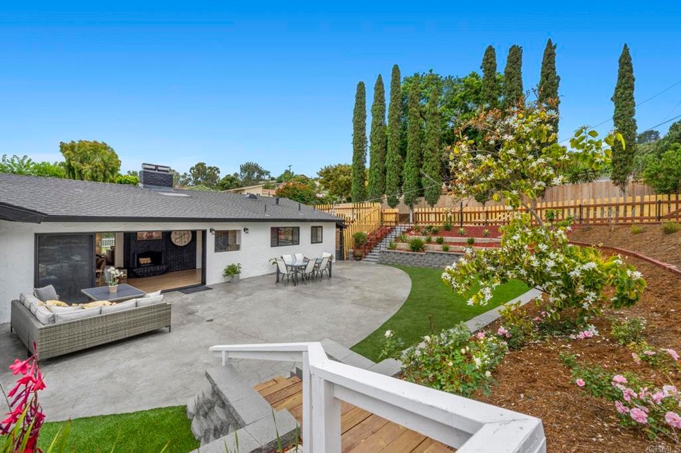 2204 Woodwind Dr, Encinitas, CA 92024 - photo 1