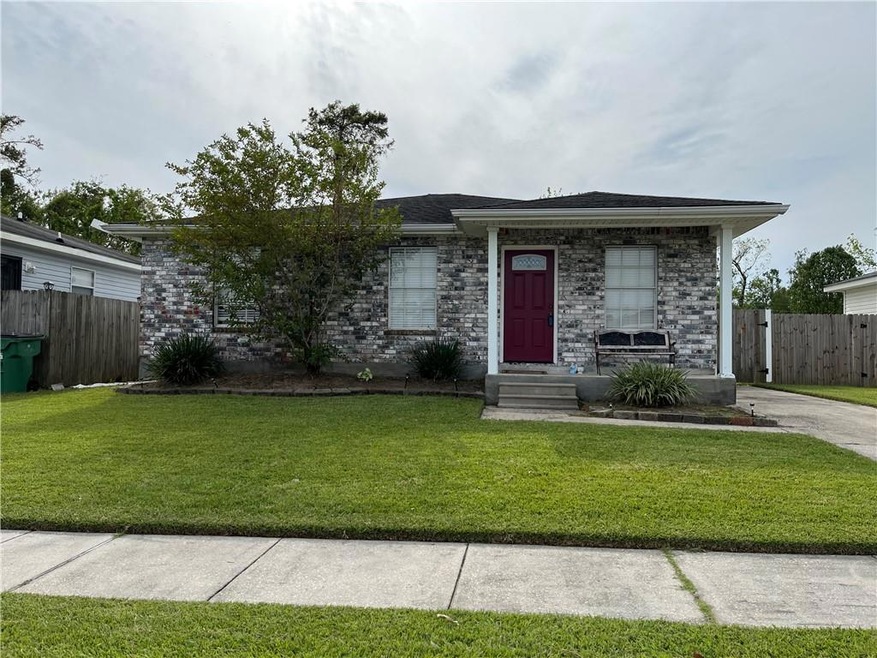 4504 Bayou Des Familles Dr, Marrero, LA 70072 - photo 1