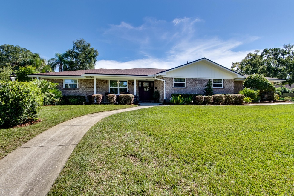 4253 Buck Point Rd, Jacksonville, FL 32210 - photo 1