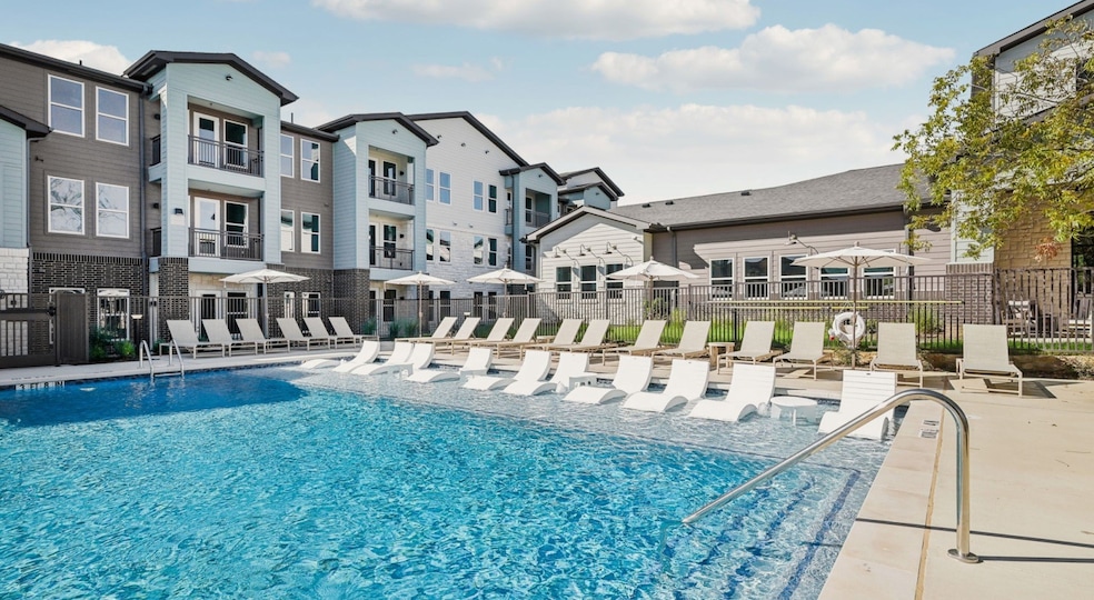 4600 E Mckinney St unit 5317, Denton, TX 76208 - photo 1