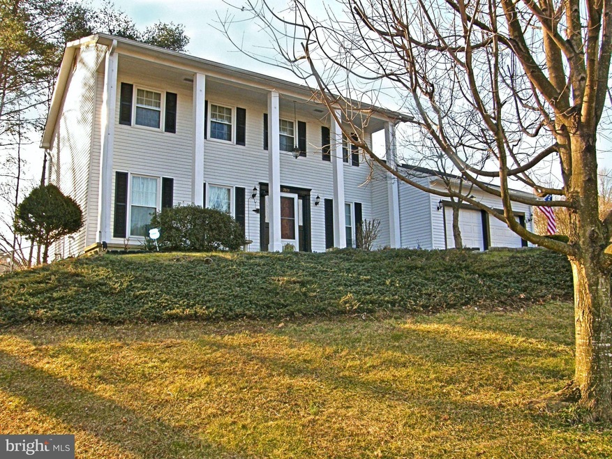 7801 Tower Woods Dr, Springfield, VA 22153 - photo 1