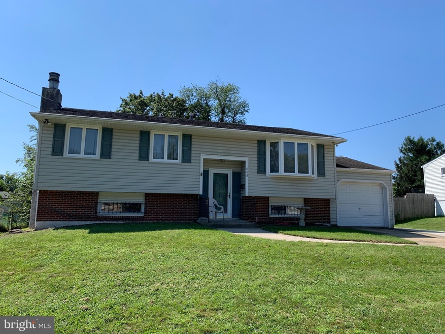 608 Hobart Dr, Clementon, NJ 08021 - photo 1