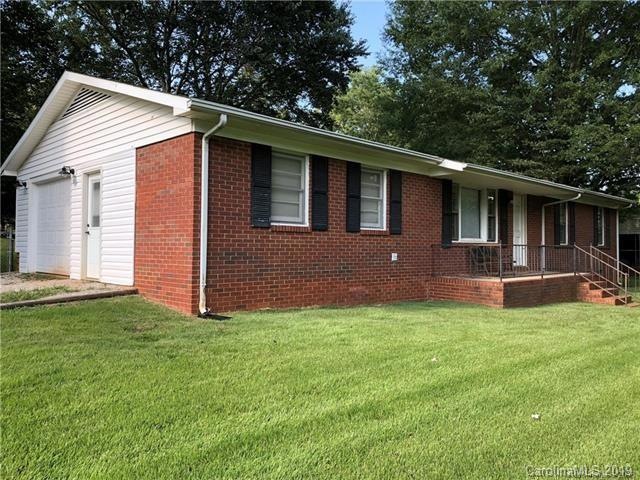 160 Crosswhite Ln unit 3&4, Statesville, NC 28625 - photo 1