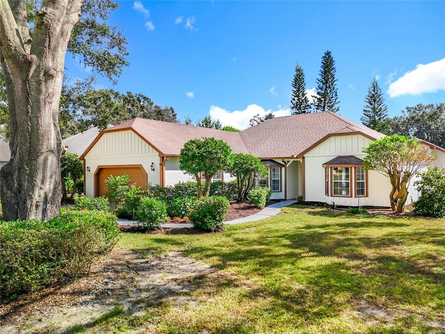 2635 Gables Dr, Eustis, FL 32726 - photo 1