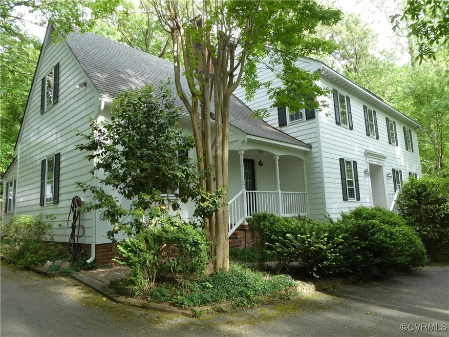 Lovely Traditional home on acre+ private Lot!