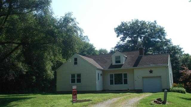 210 N Eisele Dr, Peoria, IL 61604 - photo 1