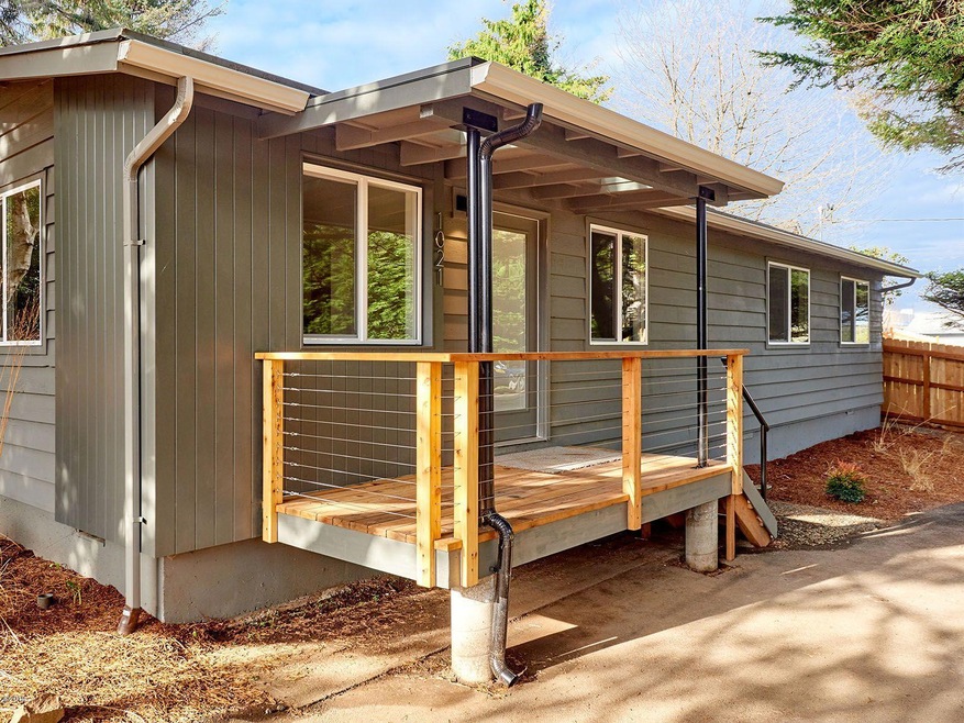 1021 SW Harbor Ave, Lincoln City, OR 97367 - photo 1