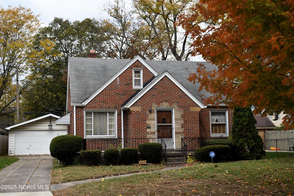 2719 Letchworth Pkwy, Toledo, OH 43606 - photo 1