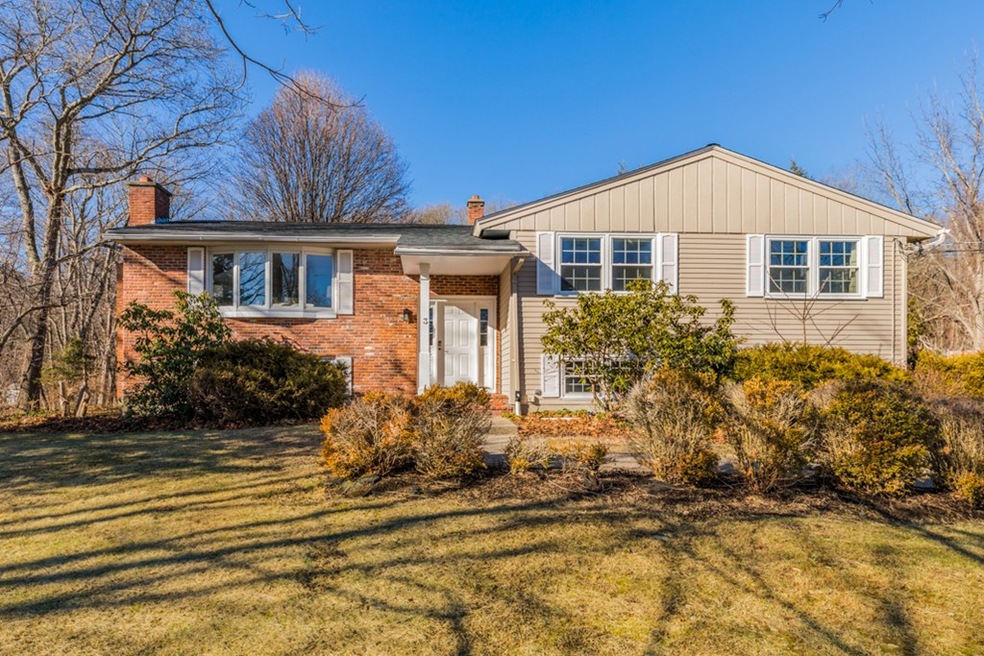 3 Mohawk Dr, Framingham, MA 01701 - photo 1