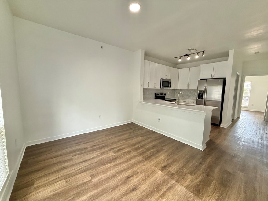 6740 Windhaven Pkwy unit 5907, the Colony, TX 75056 - photo 1