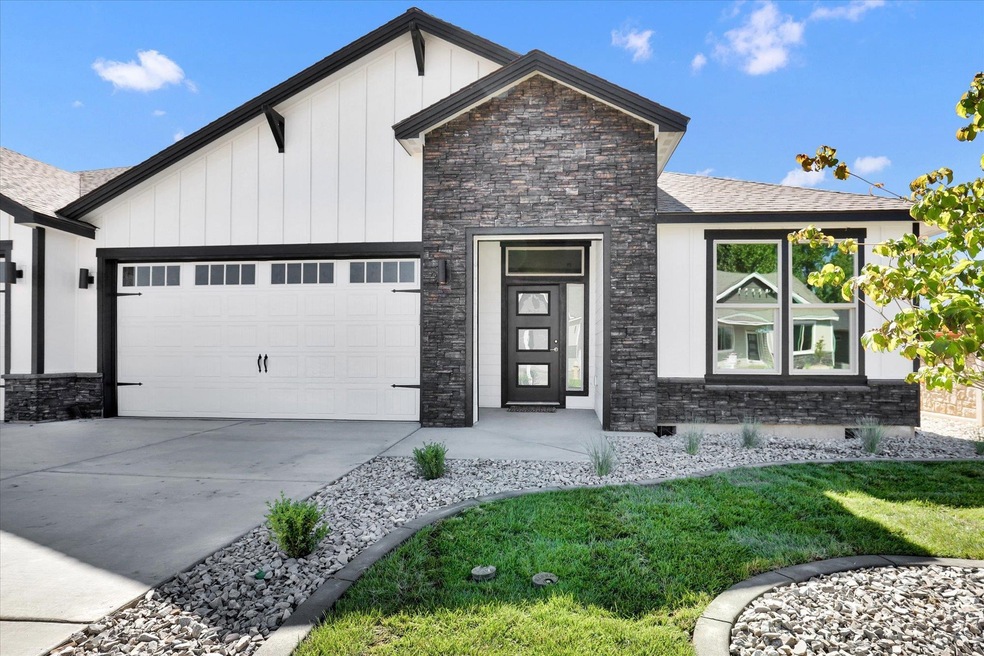 1109 - Unit 30 N Country Club Dr unit 30, Deer Park, WA 99006 - photo 1