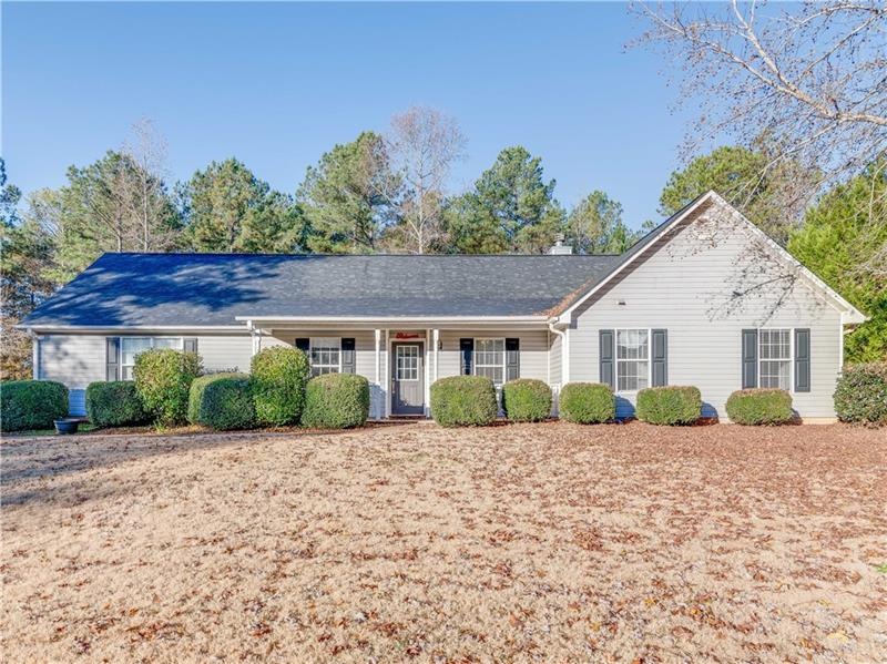 129 Old Stonewall Dr, Locust Grove, GA 30248 - photo 1