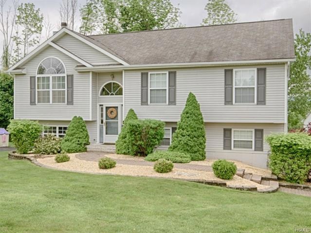 11 Berkeley Ct, Highland Mills, NY 10930 - photo 1