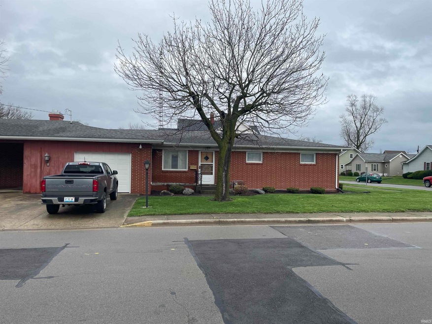 201 N Middle St, Portland, IN 47371 - photo 1