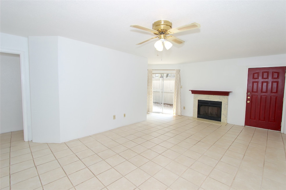 10639 Braes Bend Dr unit C10639, Houston, TX 77071 - photo 1