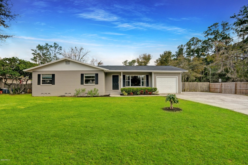 8206 Gwendolyn Rd, Jacksonville, FL 32216 - photo 1