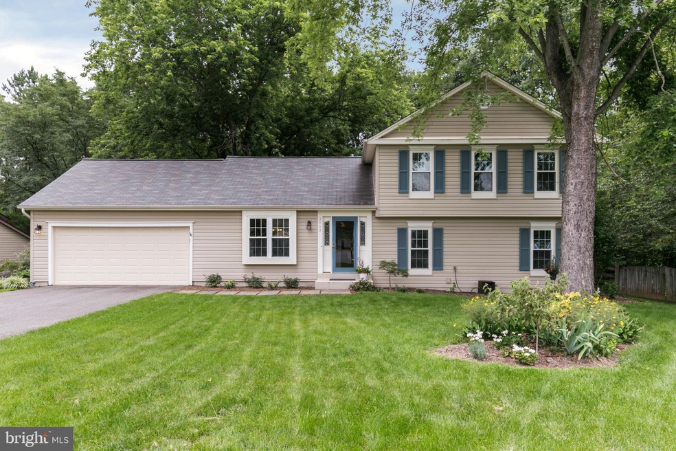 3003 Breezy Knoll Ct, Herndon, VA 20171 - photo 1