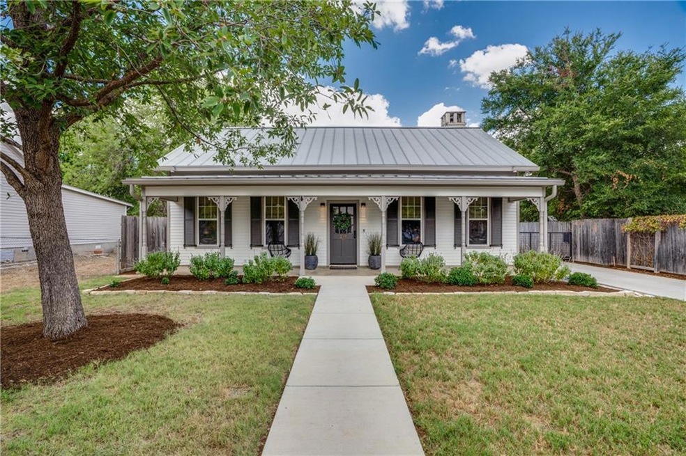 254 N Veramendi Ave, New Braunfels, TX 78130 - photo 1