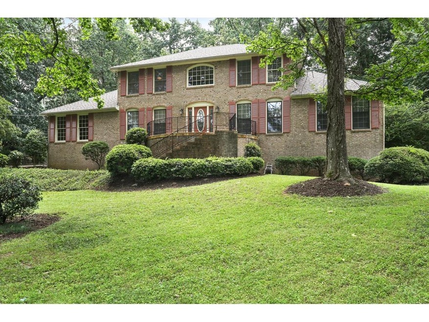 4-Sided Brick Home on 1.28 Acre Lot