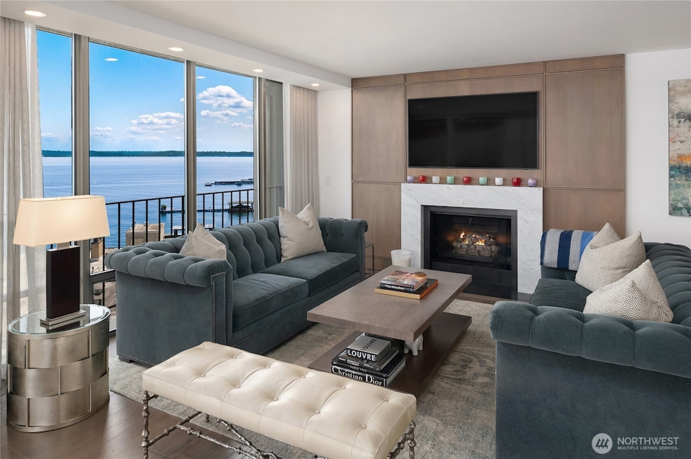 For Sale $2,395,000 • Co-Listing Agent