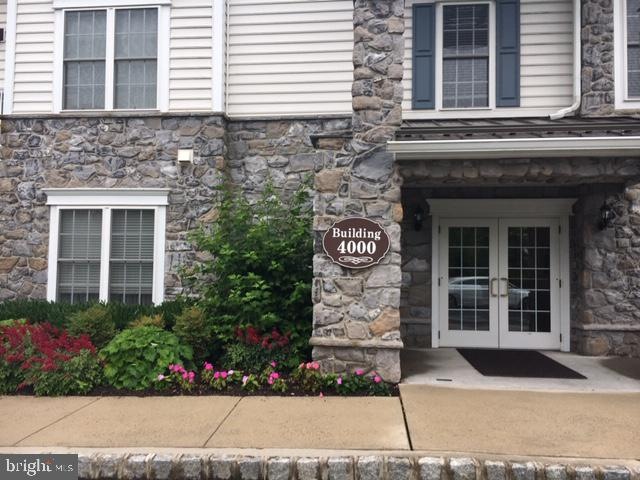 4303 Lilac Ct, Upper Gwynedd, PA 19446 - photo 1