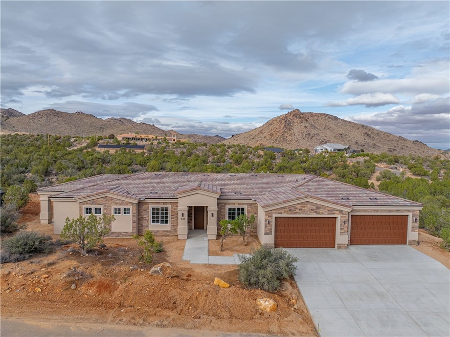 1025 N Juniper Hills Ct, Kingman, AZ 86409 - photo 1