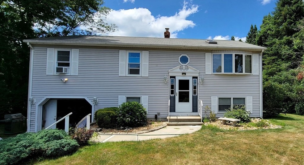 9 Michael Ln, Dudley, MA 01571 - photo 1