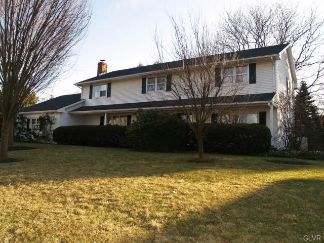 1435 Colgate Dr, Bethlehem, PA 18017 - photo 1