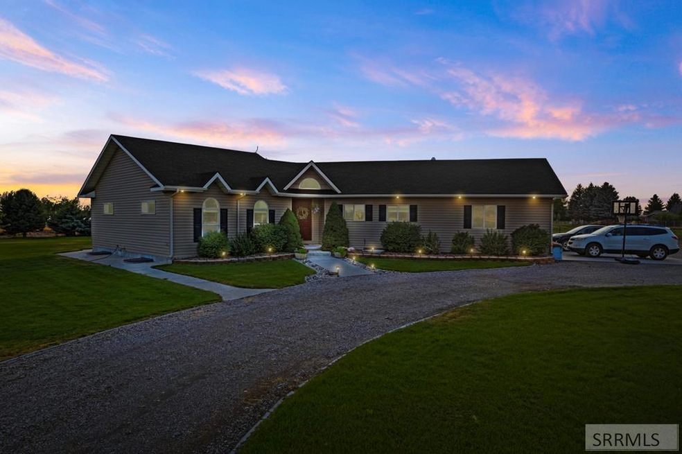 10 S 535 W, Blackfoot, ID 83221 - photo 1