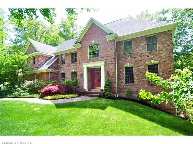 16 Williamsburg Ln, Avon, CT 06001 - photo 1