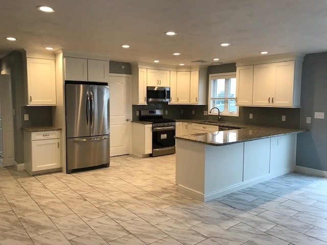 207 Ocean Blvd, Seabrook, NH 03874 - photo 1