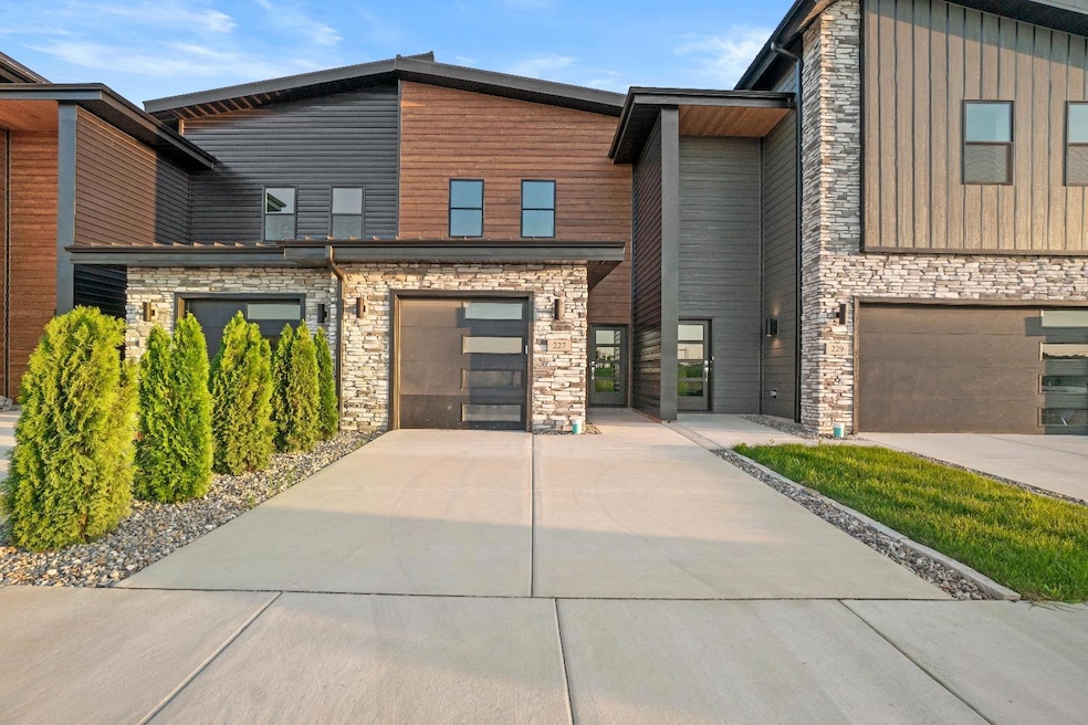 227 Nomo Place, Crown Point, IN 46307 - photo 1