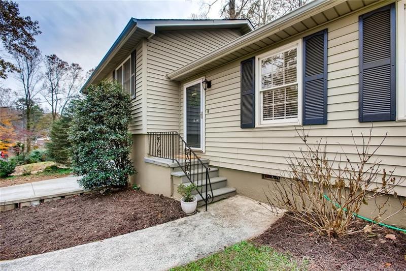 1661 Smithwood Dr, Marietta, GA 30062 - photo 1