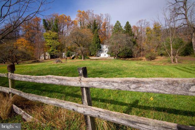 560 S Delaware Dr, Easton, PA 18042 - photo 1